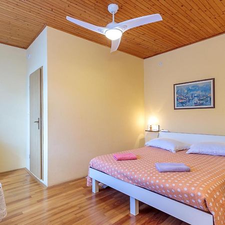 Rooms Nela Hum Εξωτερικό φωτογραφία