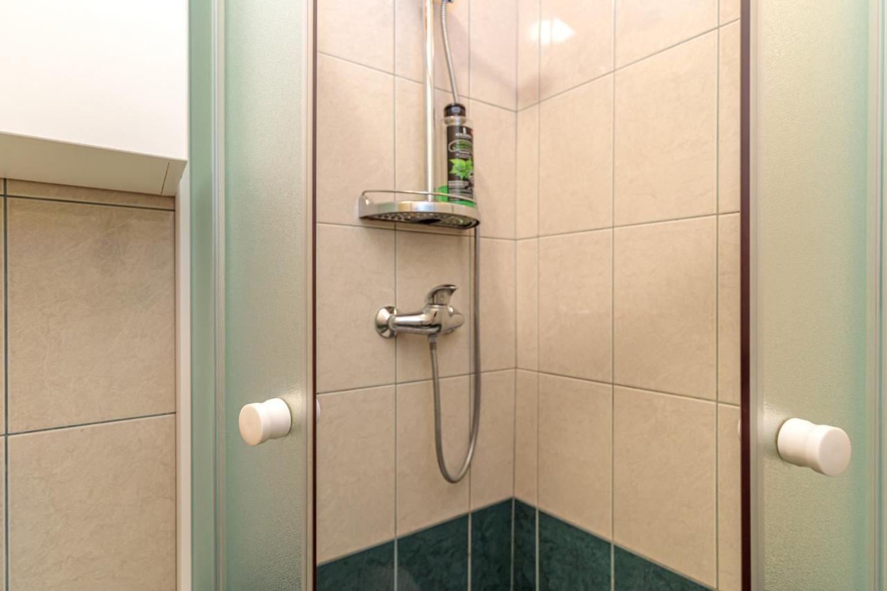 Rooms Nela Hum Εξωτερικό φωτογραφία